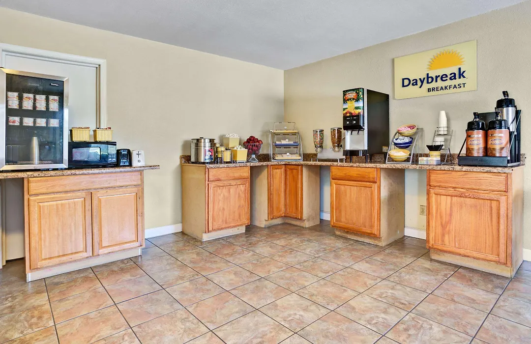 Days Inn By Wyndham Elizabeth City-1