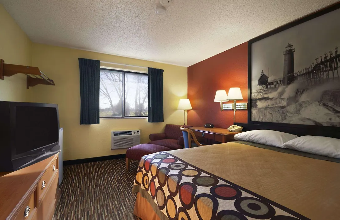 Super 8 By Wyndham Kalamazoo-1