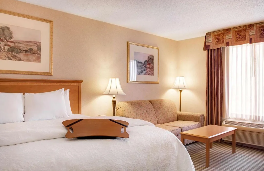 Hampton Inn & Suites Addison-1