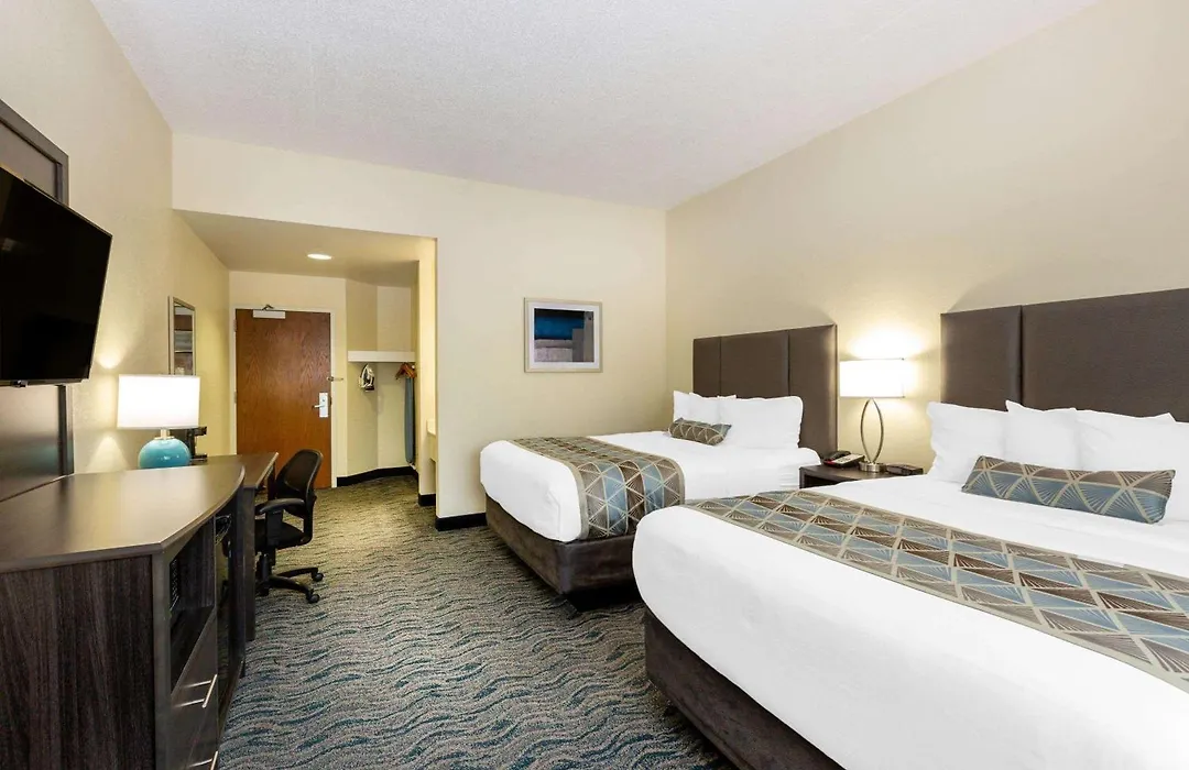 Baymont By Wyndham Des Moines Airport-1