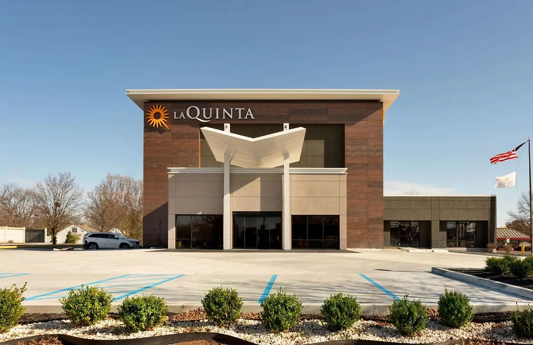 La Quinta Inn & Suites By Wyndham St Louis Route 66-1