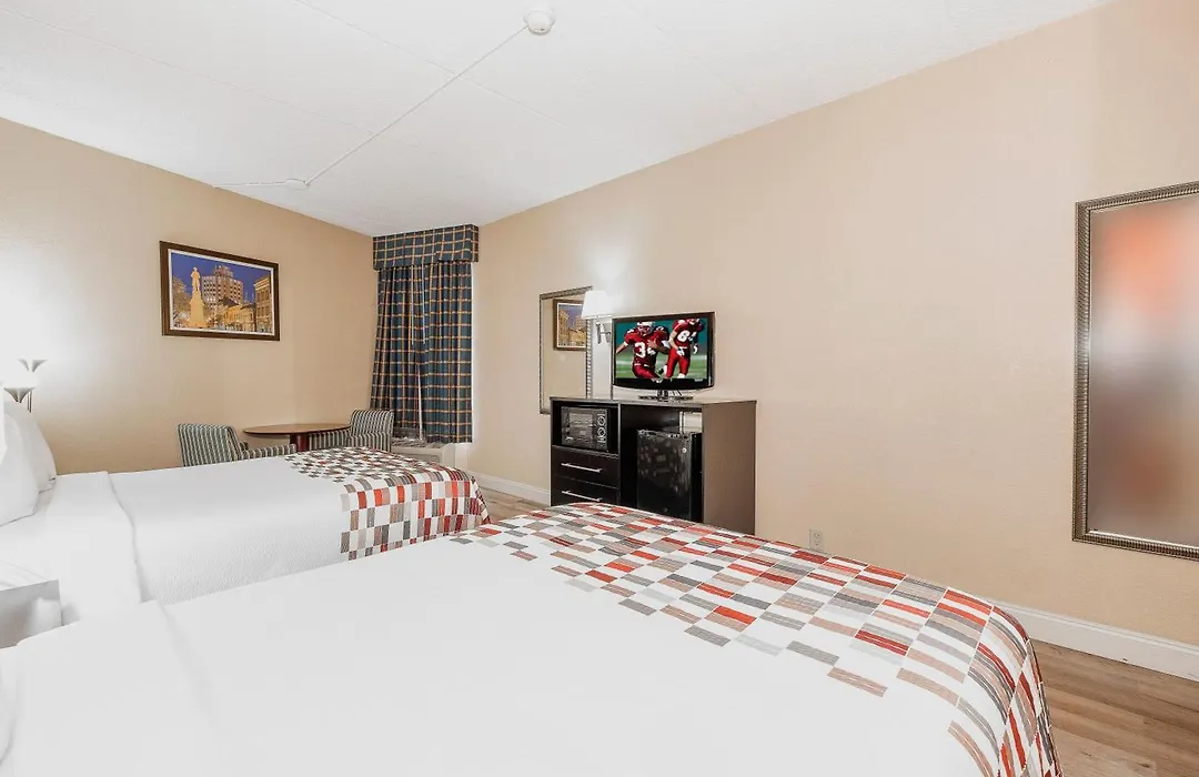 Red Roof Inn & Suites Macon-1