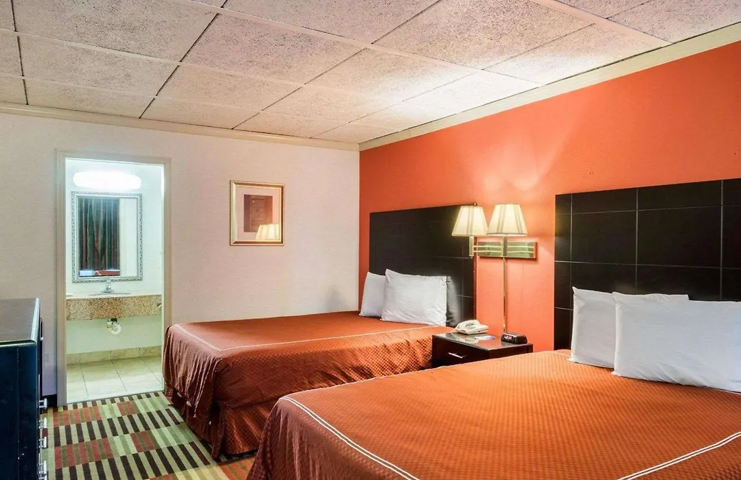 Rodeway Inn University-1