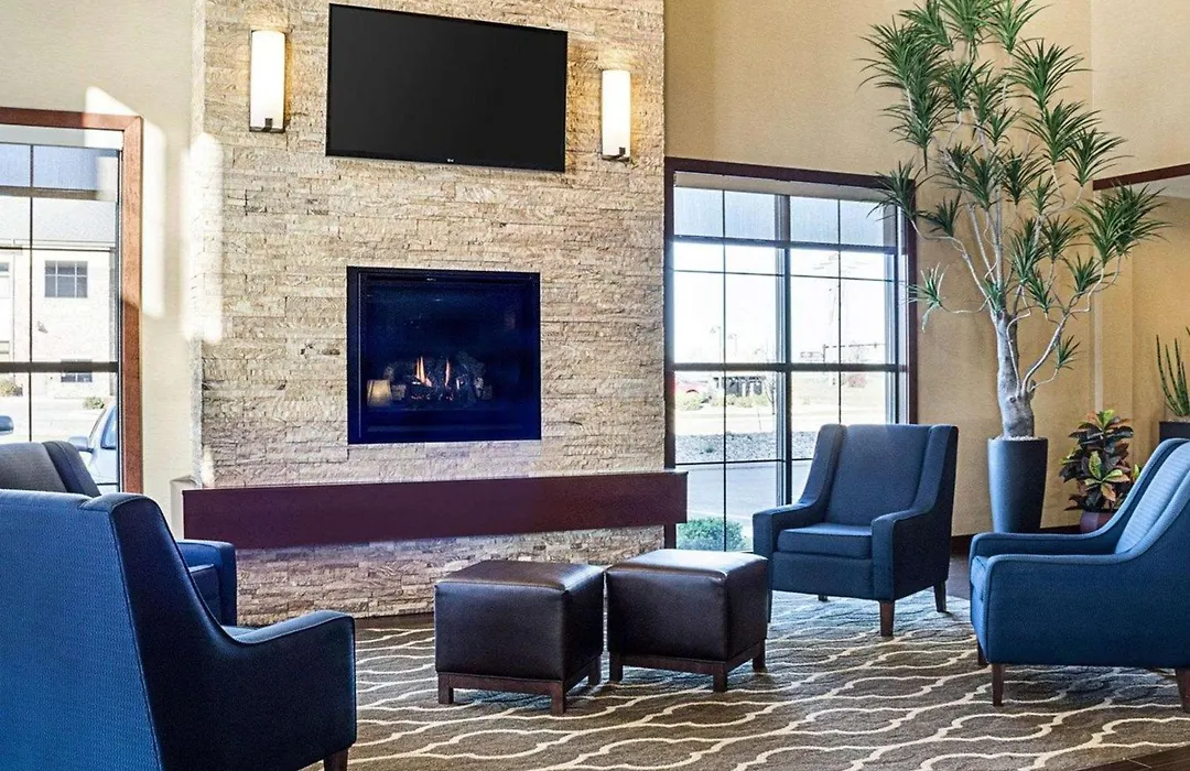 Comfort Suites Fargo Medical Center-1