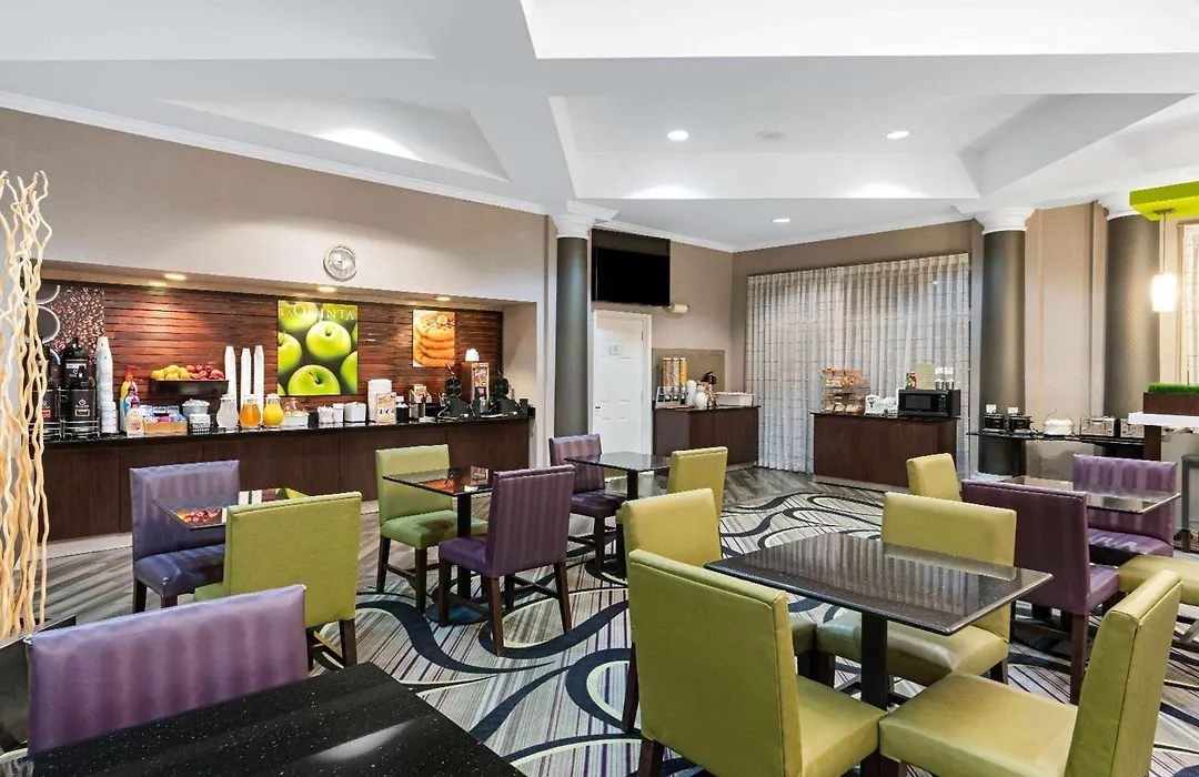 La Quinta Inn & Suites By Wyndham Mesa Superstition Springs-1