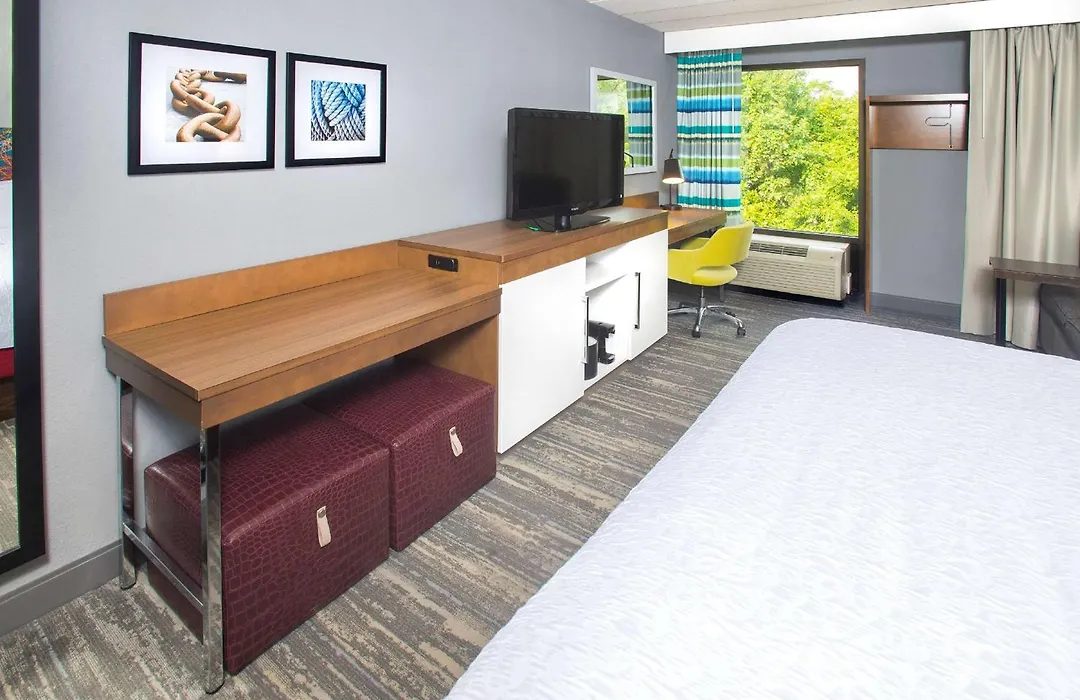 Hampton Inn & Suites Annapolis-1
