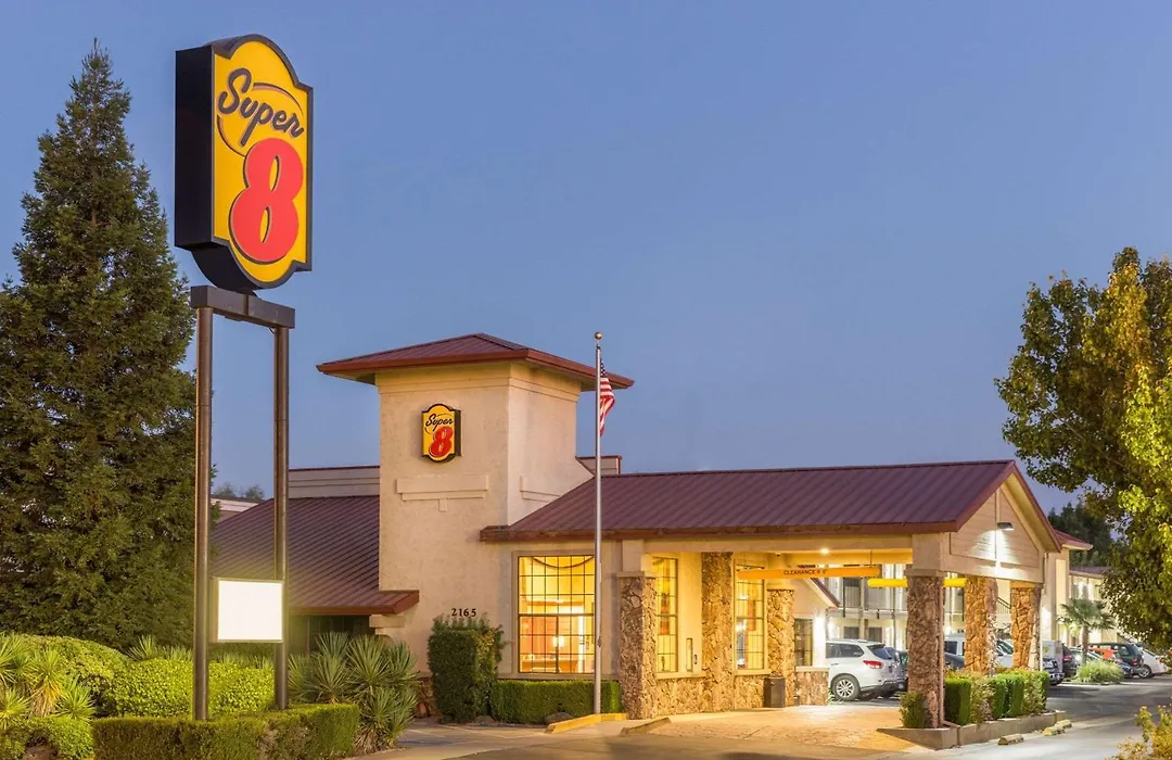 Super 8 By Wyndham Corning-1