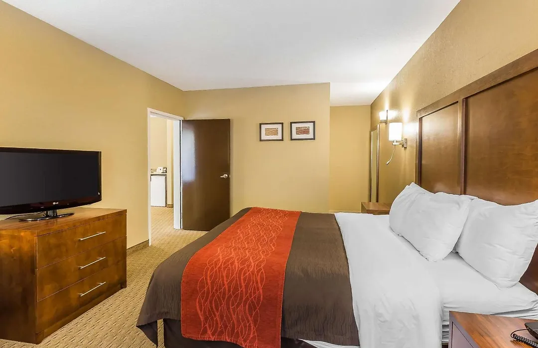 Comfort Inn & Suites Dalton West-1