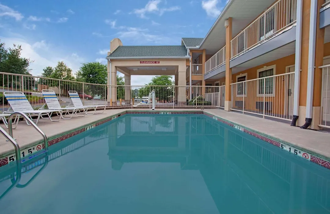 Days Inn By Wyndham Marietta White Water-1