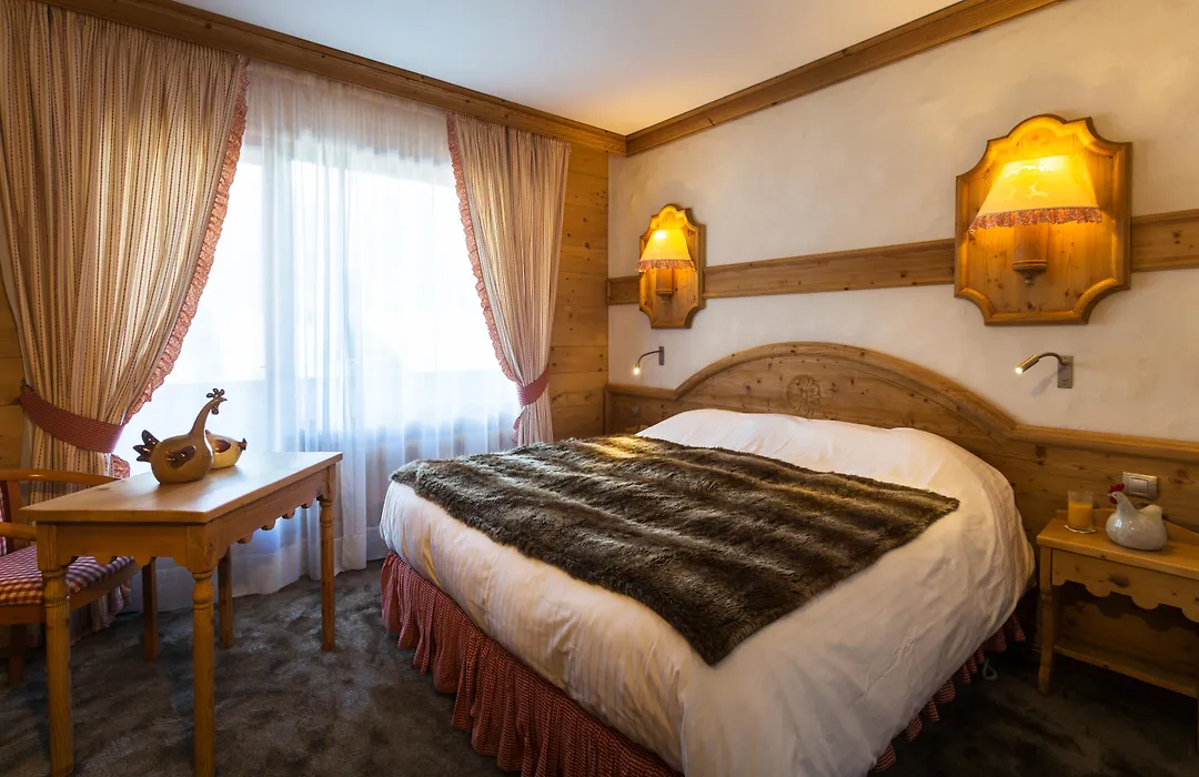 Chalet-Hôtel Neige et Roc, The Originals Relais (Hotel-Chalet de Tradition)-1
