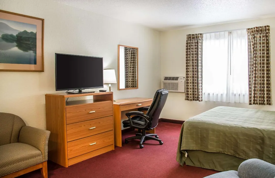 Hudson Inn & Suites-1