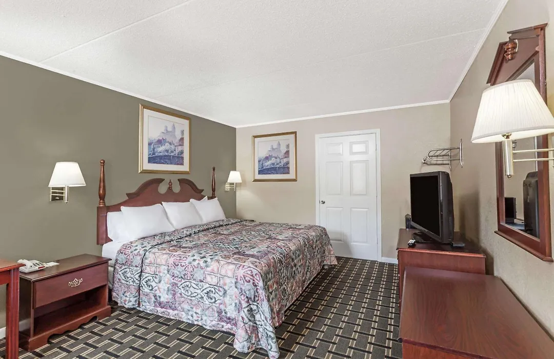 Days Inn By Wyndham Lenoir City-1