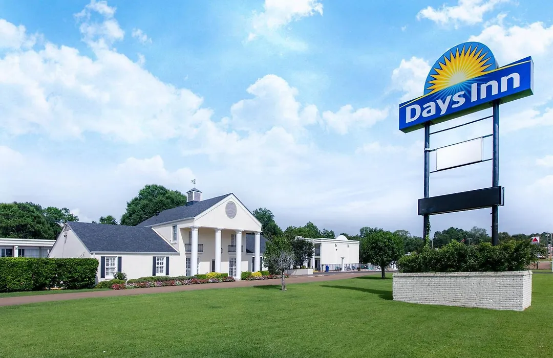 Days Inn By Wyndham Natchez-1