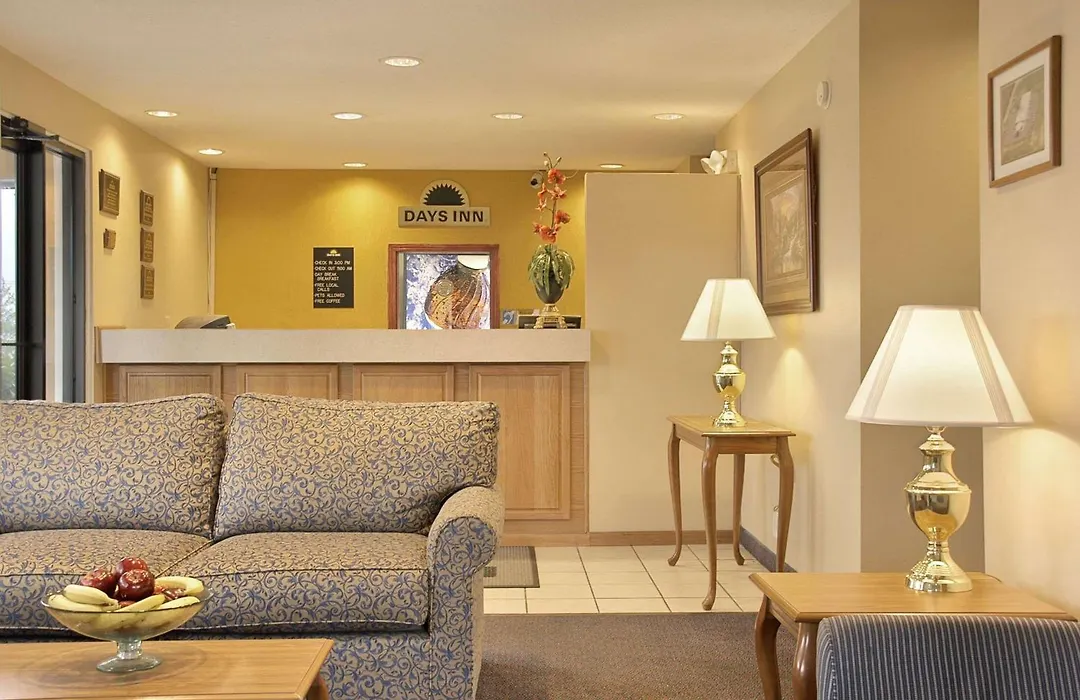 Days Inn By Wyndham Plainfield-1