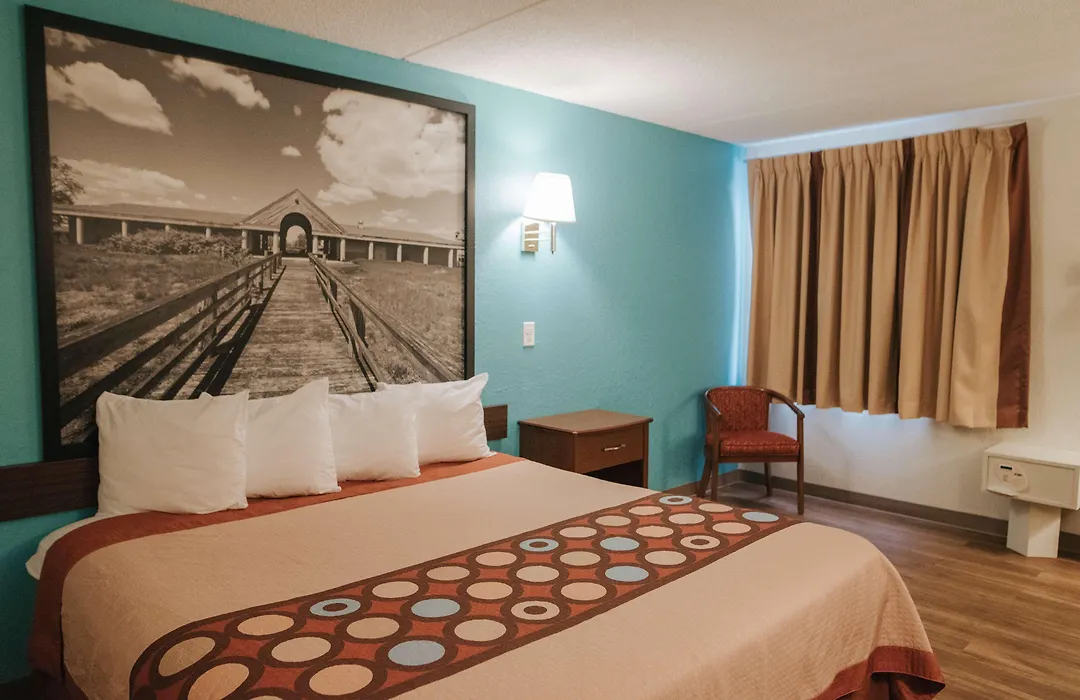 Super 8 By Wyndham Danbury-1