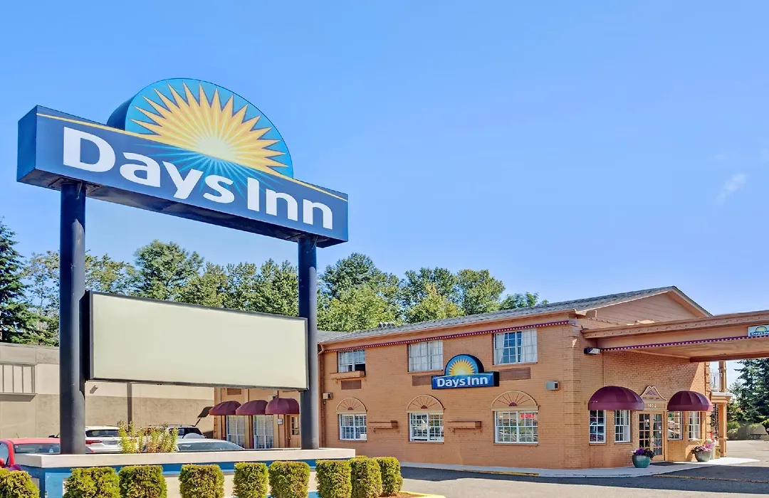 Days Inn By Wyndham Everett-1