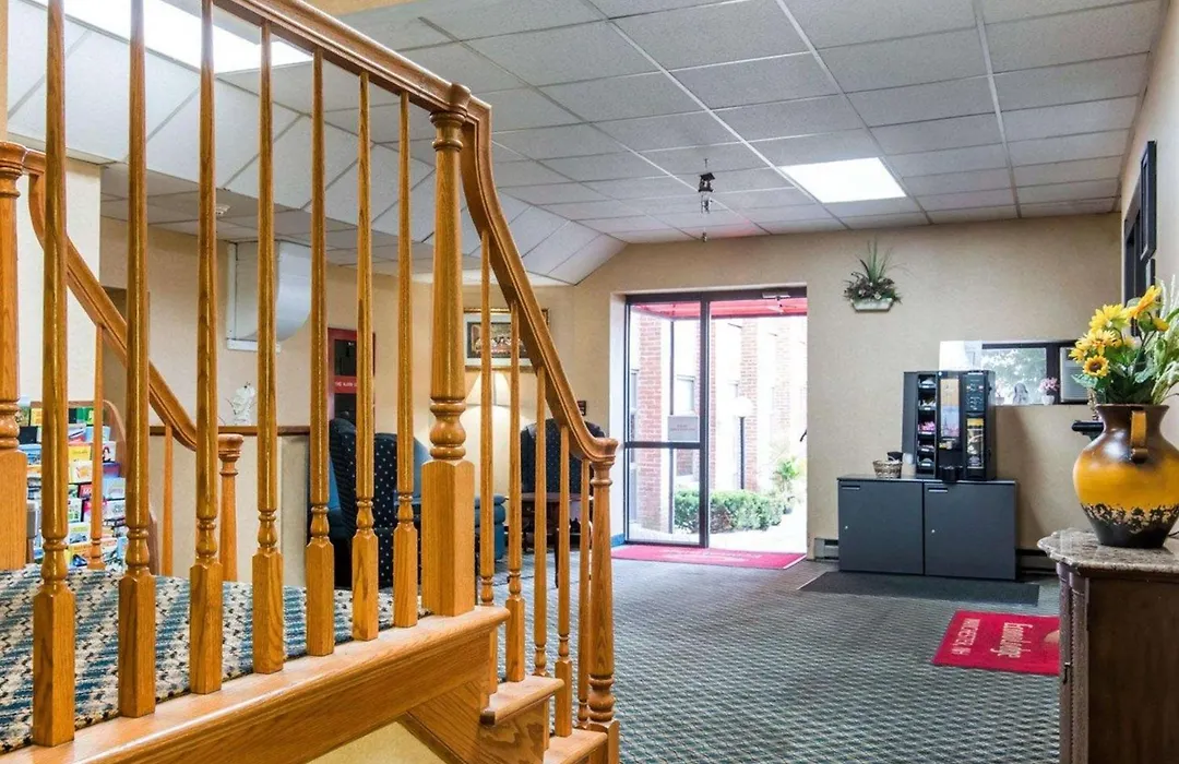 Econo Lodge Manchester-1