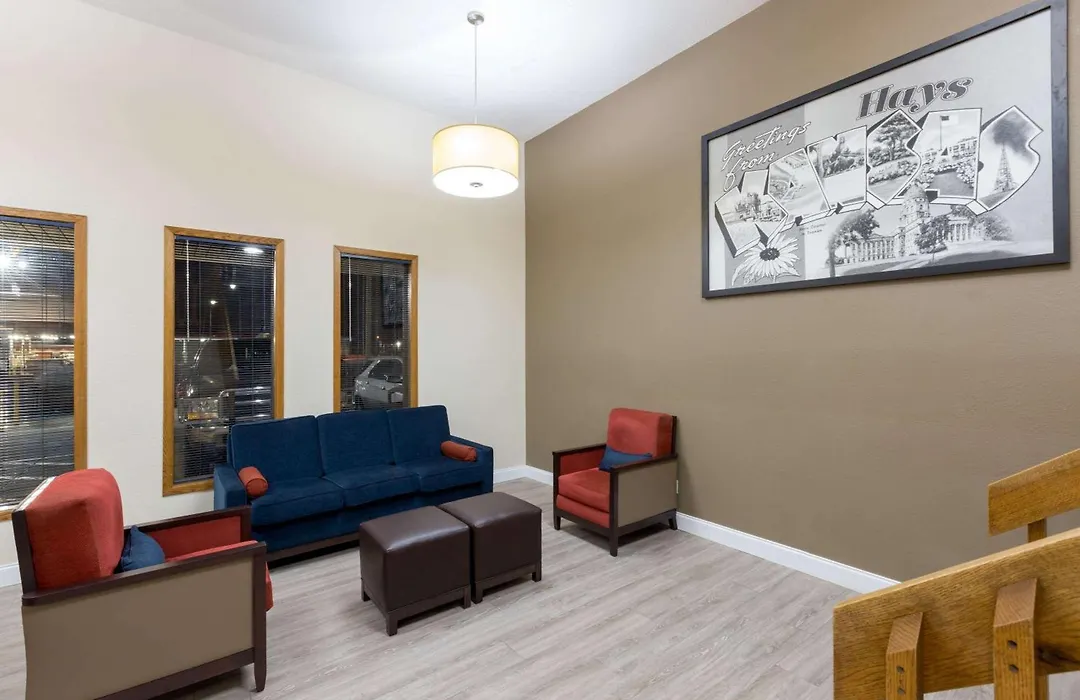 Super 8 By Wyndham Hays Ks-1