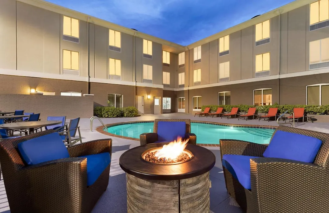 Holiday Inn Express & Suites Auburn - University Area By Ihg-1