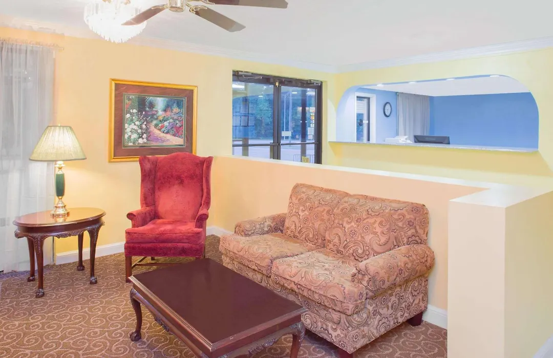 Days Inn By Wyndham Andalusia-1