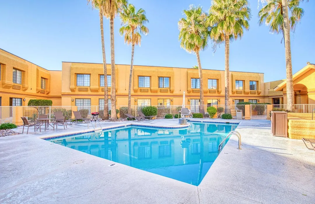 Best Western Green Valley Inn-1