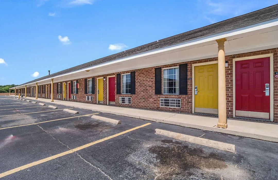Econo Lodge Santee-1
