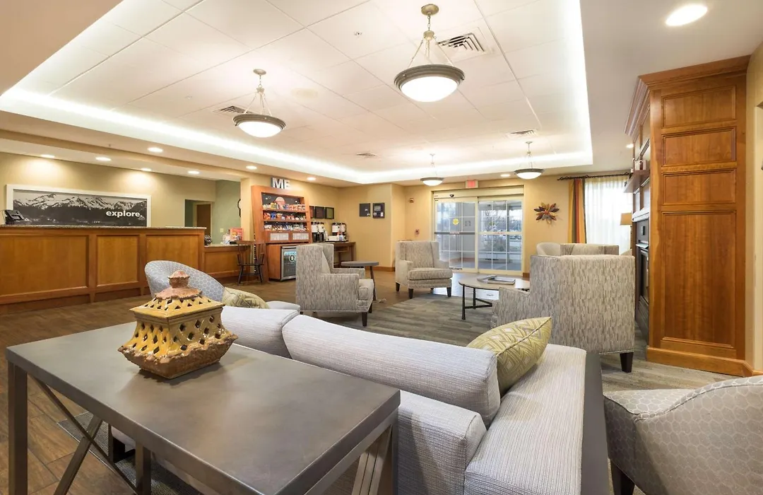 Hampton Inn Waterville-1