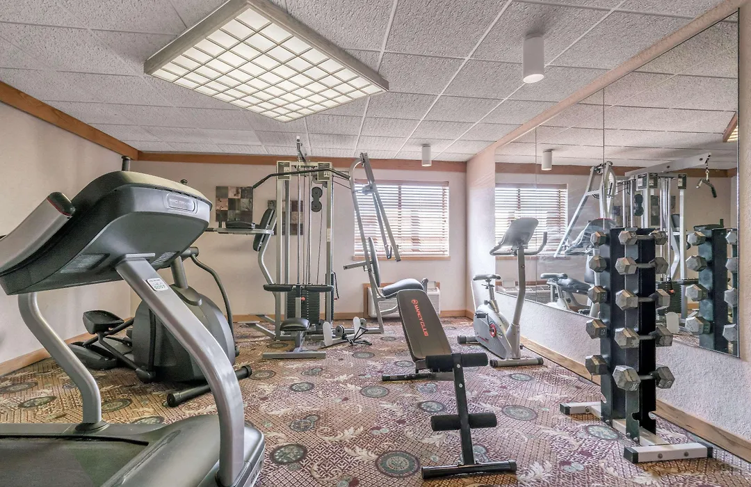 Ramada By Wyndham Fargo-1