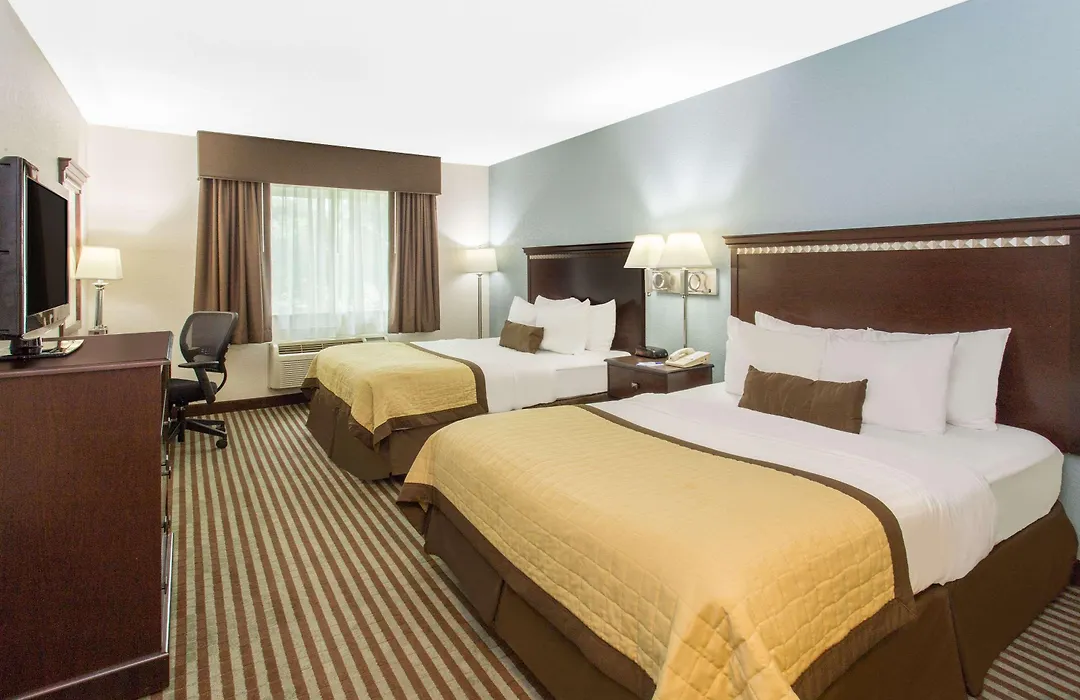 Baymont By Wyndham Mattoon-1