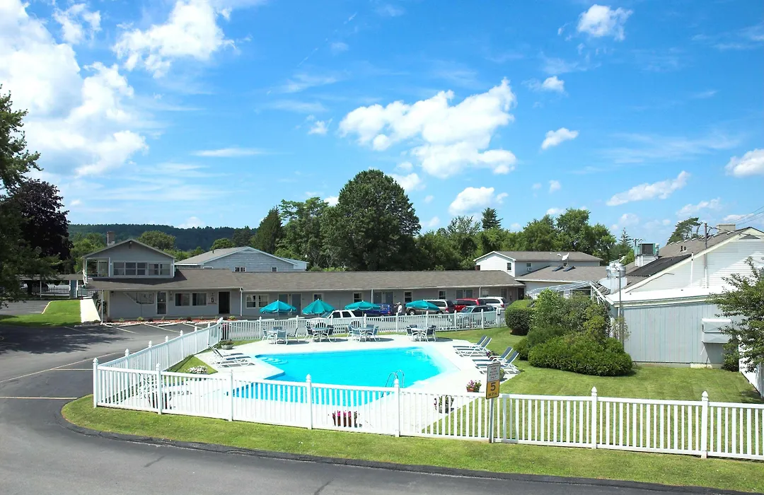 New Englander Inn Bennington-1