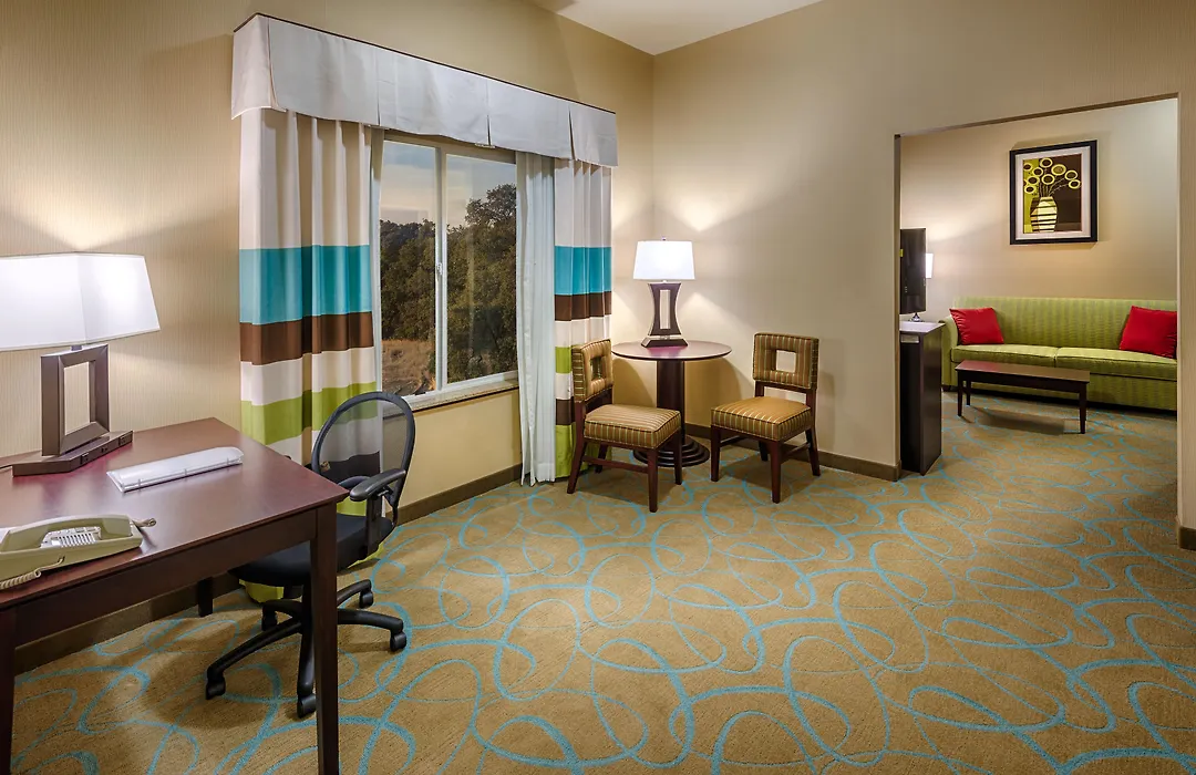 Hampton Inn & Suites Red Bluff-1
