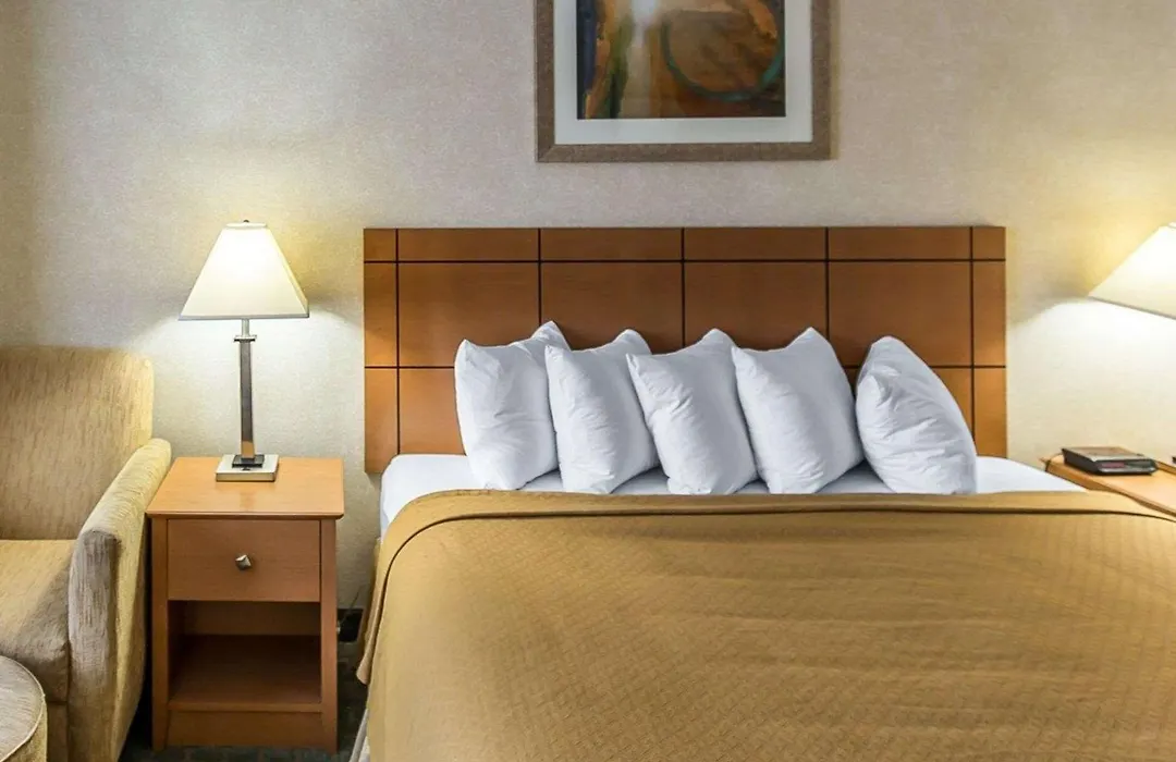 Quality Inn At Collins Road - Cedar Rapids-1