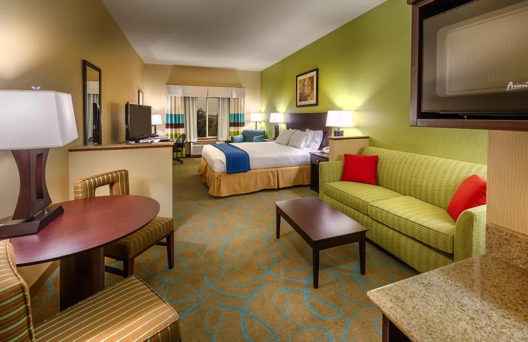 Holiday Inn Express & Suites / Red Bluff - South Redding Area, An Ihg Hotel-1