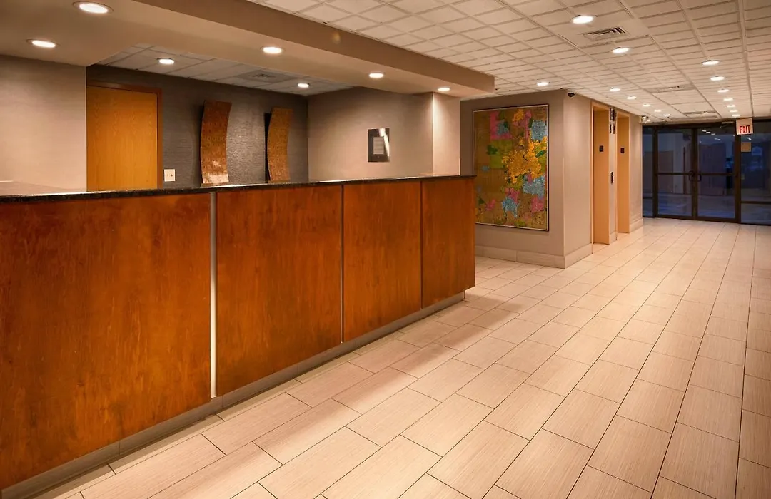Days Inn By Wyndham Englewood Dayton Airport-1