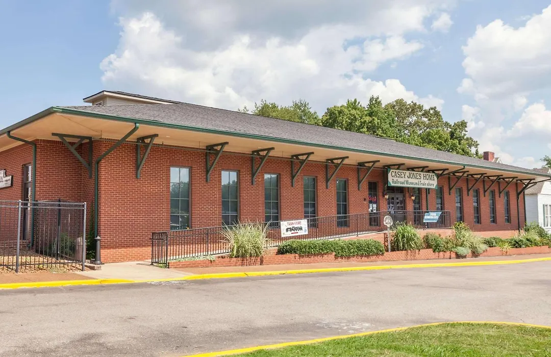 Days Inn By Wyndham Jackson-1