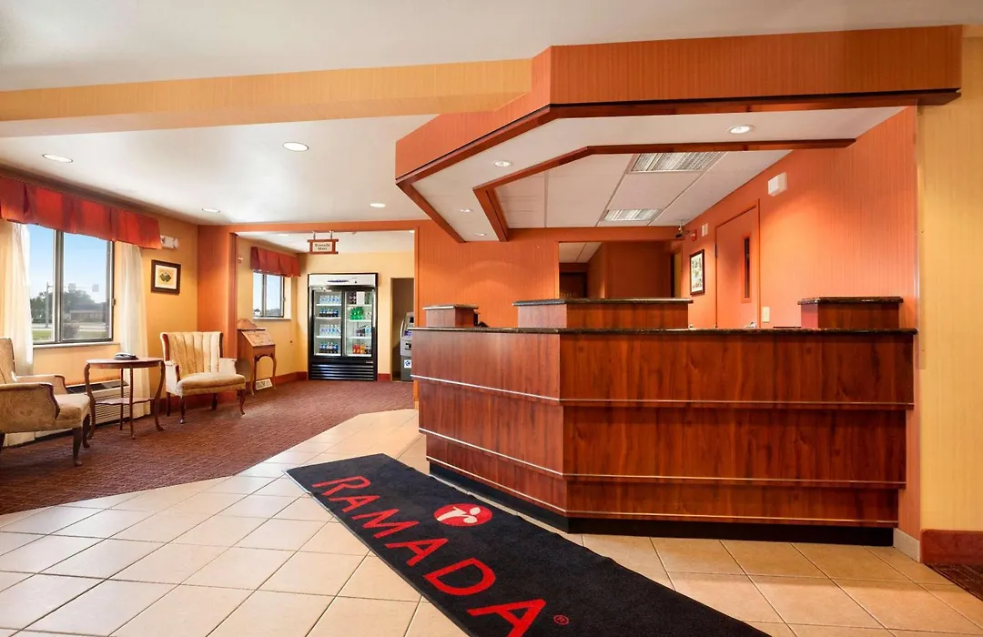 Ramada By Wyndham Wisconsin Dells I-90-1