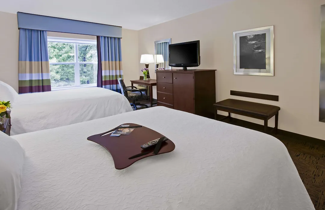 Hampton Inn & Suites Exeter-1