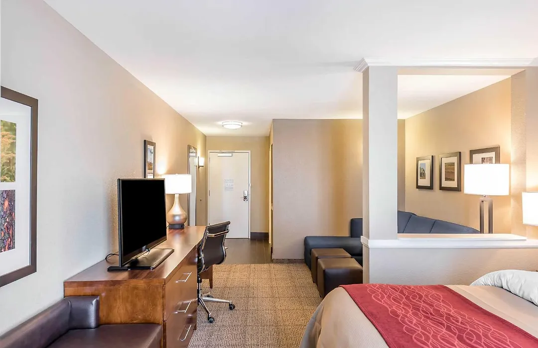 Comfort Inn & Suites Sidney I-80-1