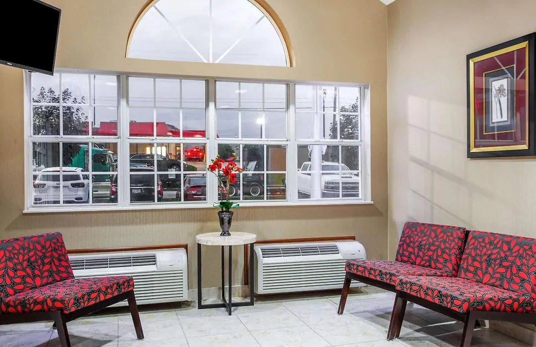 Microtel Inn & Suites By Wyndham Charleston-1