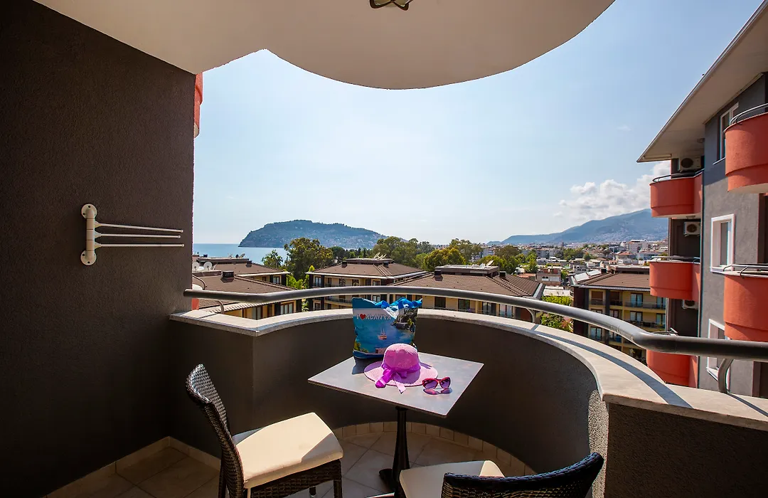 Royalisa Hotel-1