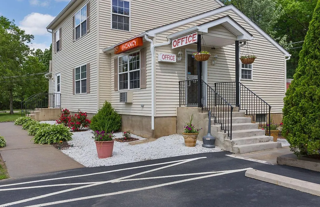 Rodeway Inn Milford - I-84-1