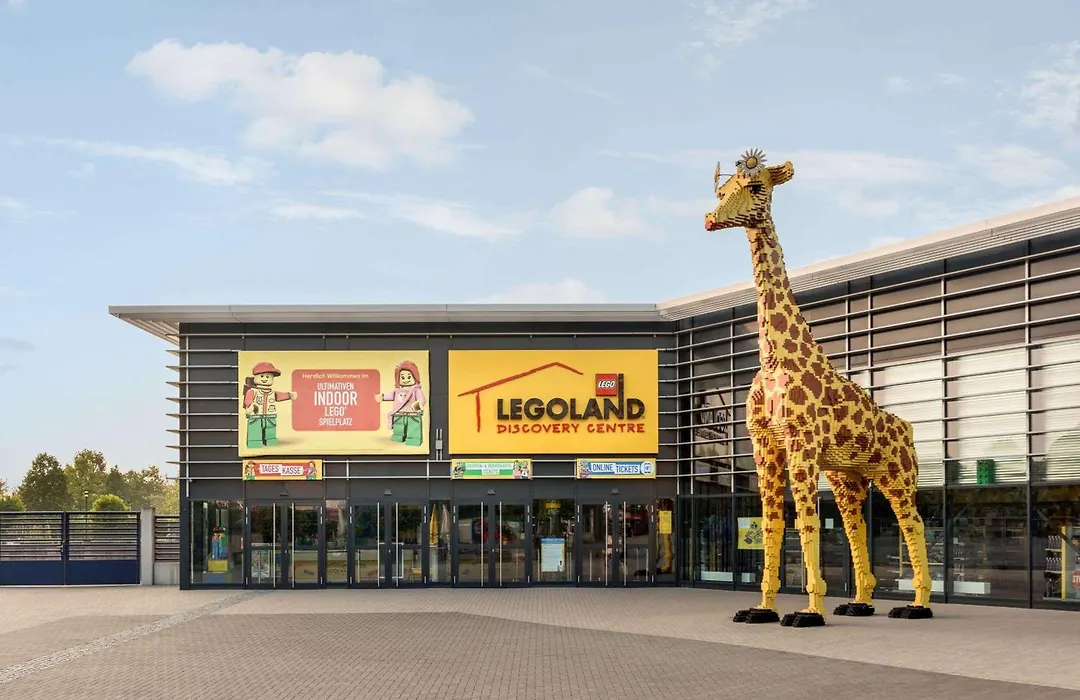 Super 8 by Wyndham Oberhausen am Centro-1
