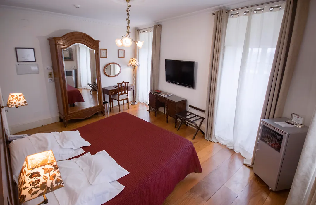 Hotel Monumento Pazo de Orbán-1