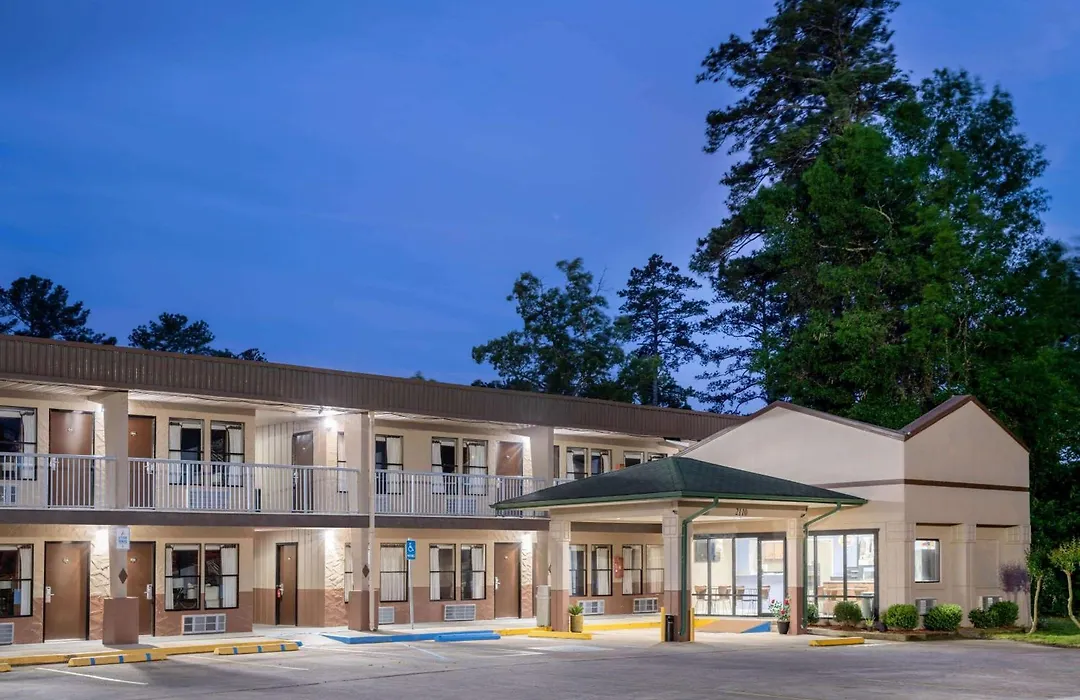 Super 8 By Wyndham Gadsden Al-1