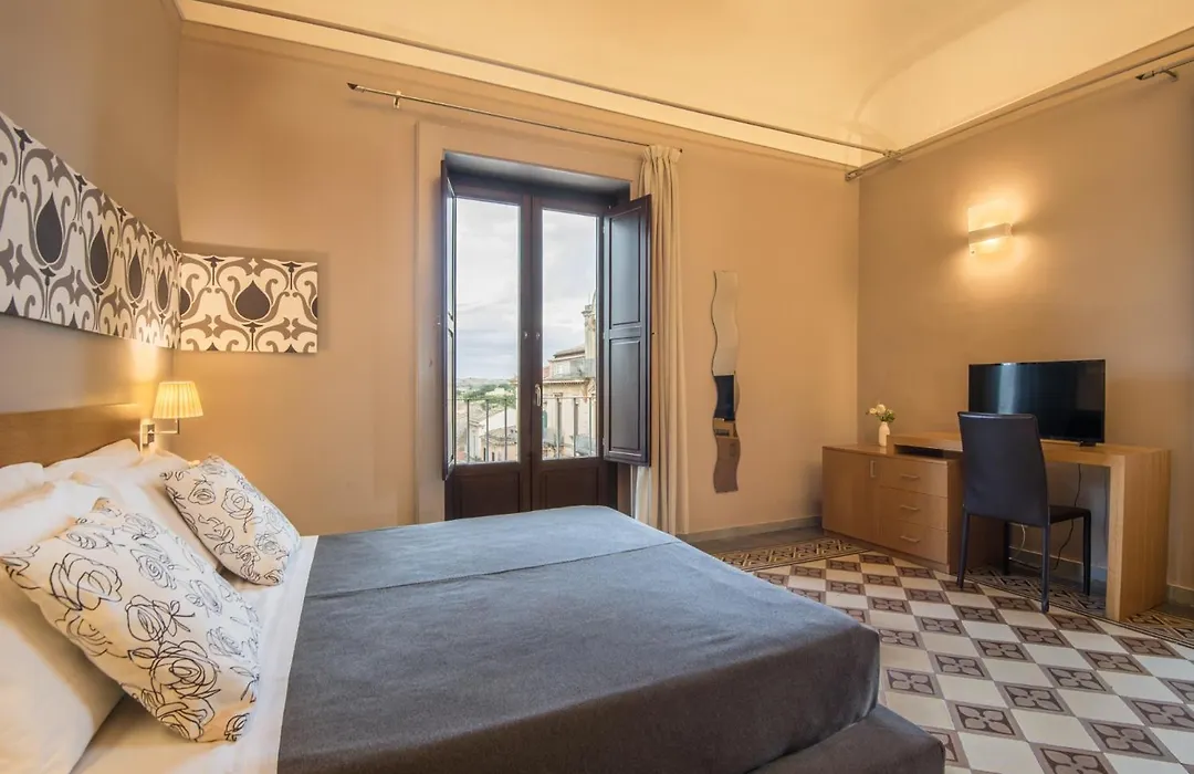 Hotel Vittorio Veneto-1