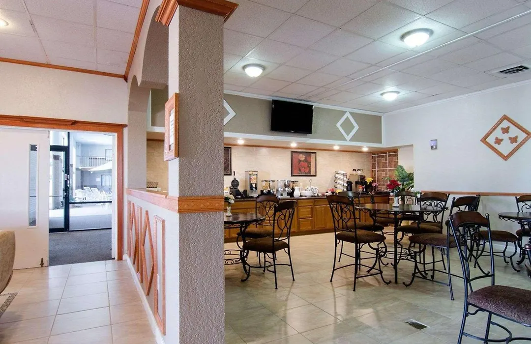 Knights Inn & Suites Emporia-1