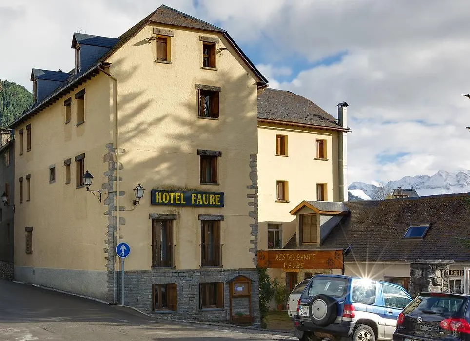 Apartahotel Faure-1