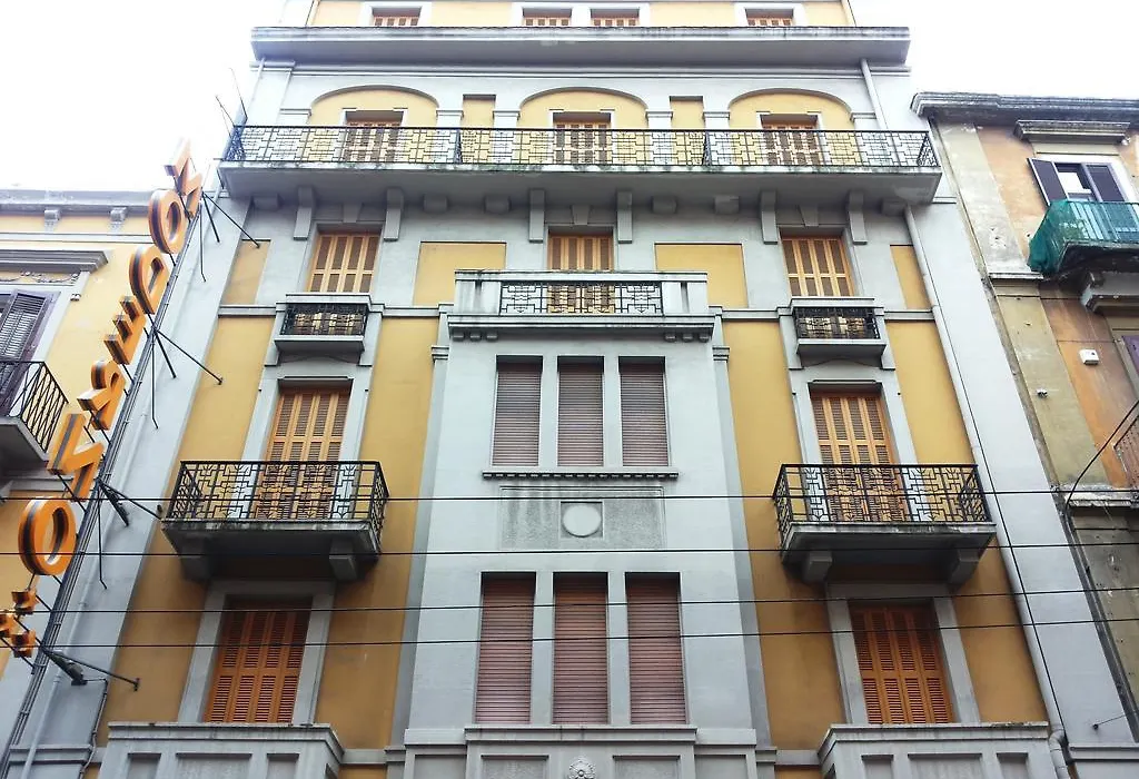 Hotel Moderno-1