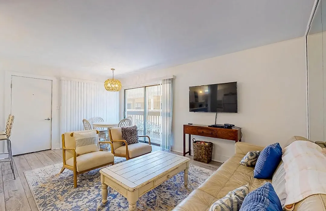 Gulf Village 108-1