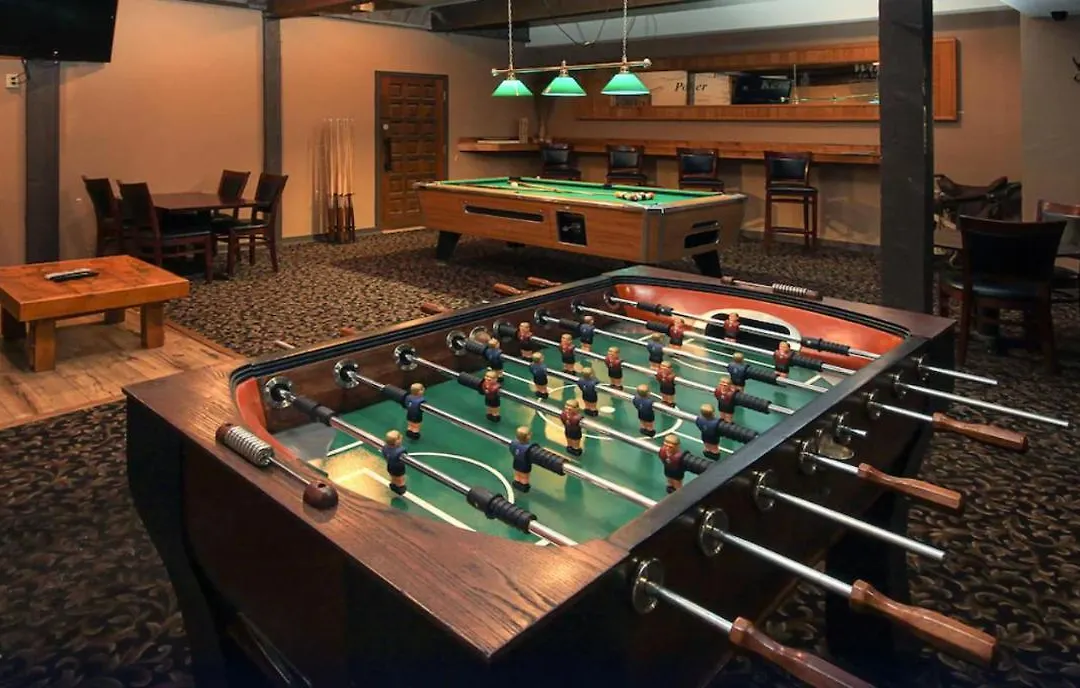 Yellowstonepark Inn&Suites-1